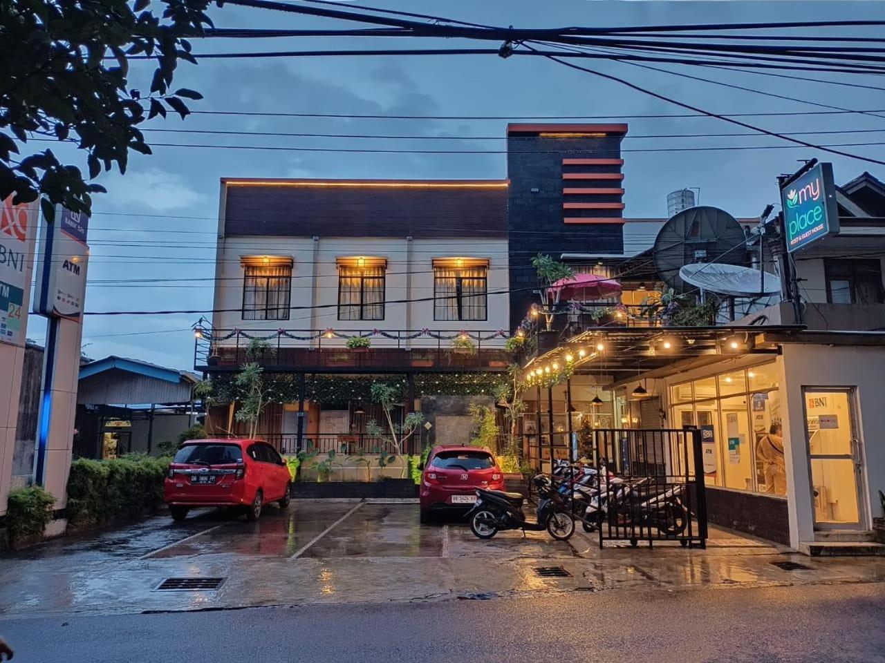 My Place Wisma tamu Manado